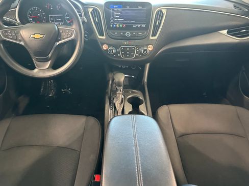 Used 2024 Chevrolet Malibu LT FWD image 4