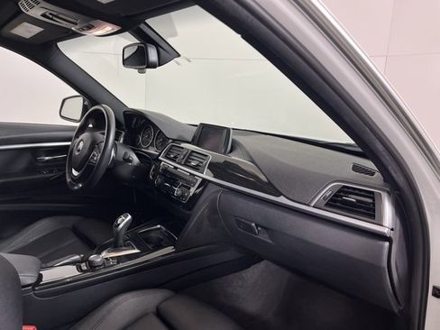 Used 2018 BMW 330i xDrive Sedan w/ Convenience Package image 22