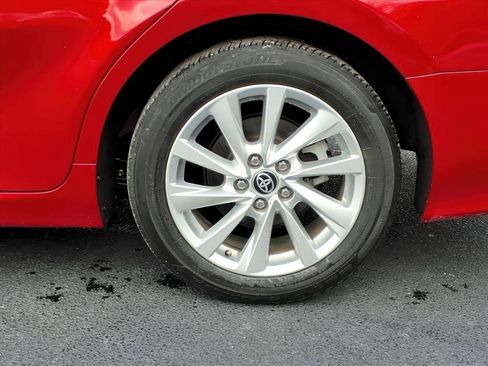 Used 2023 Toyota Camry LE image 9