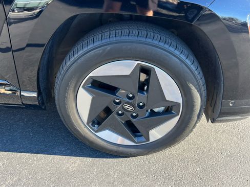 Certified 2024 Hyundai Kona Limited image 16