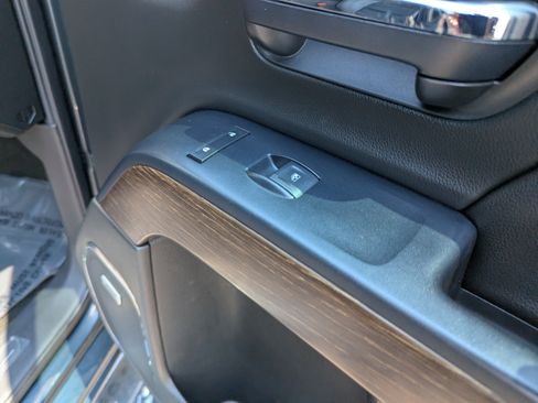 Used 2017 GMC Sierra 1500 Denali AWD/4WD image 39