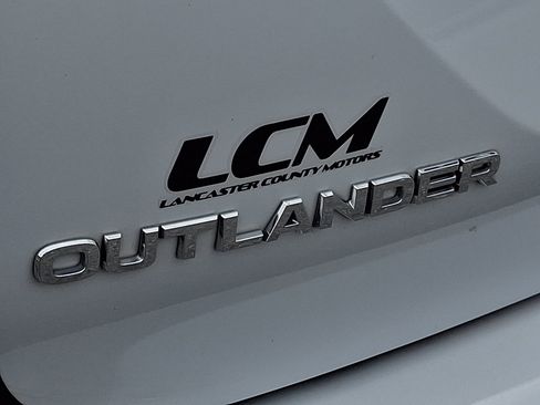 Used 2024 Mitsubishi Outlander SE AWD/4WD image 32
