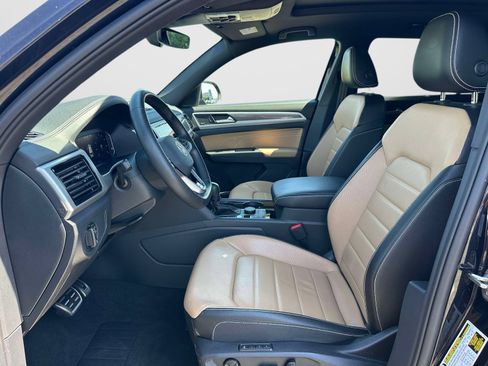 Certified 2023 Volkswagen Atlas Cross Sport SEL Premium R-Line AWD/4WD image 15
