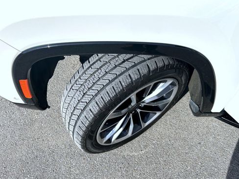 Used 2022 Jeep Wagoneer Series II w/ Premium Group I image 25