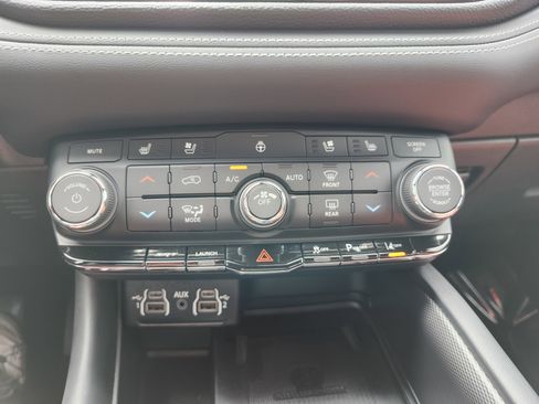 Used 2024 Dodge Durango SRT AWD/4WD image 39