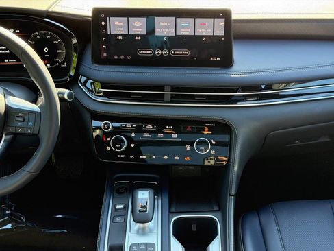 Used 2026 INFINITI QX60 Sport AWD/4WD image 13