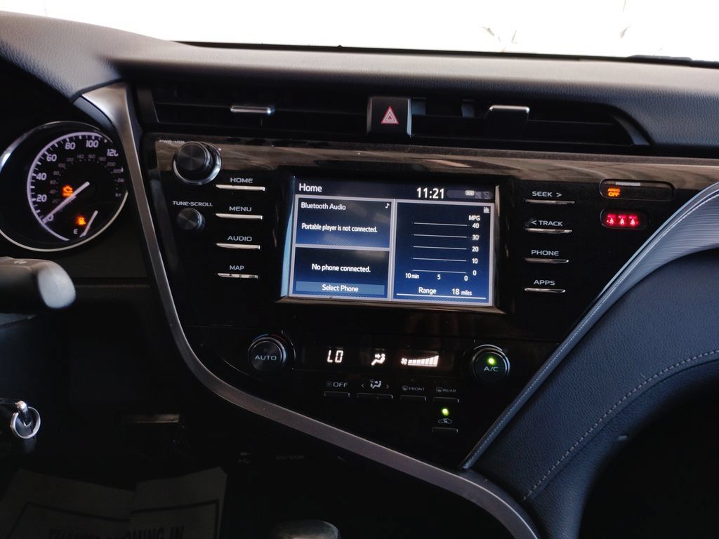 Used 2019 Toyota Camry SE w/ Carpet Mat Package FWD image 31