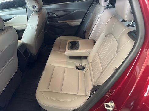 Certified 2024 Buick Envista Avenir FWD image 12