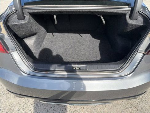 Used 2018 Nissan Maxima Platinum w/ Interior Lighting Package image 12