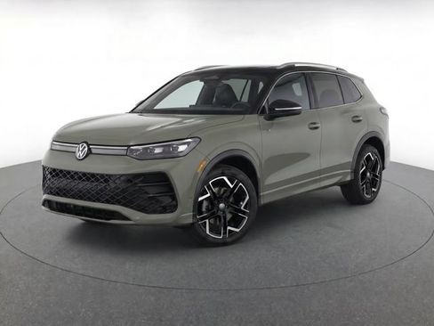 Used 2026 Volkswagen Tiguan SEL R-Line AWD/4WD image 4