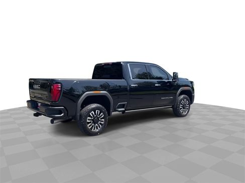 New 2025 GMC Sierra 3500 Denali Ultimate image 8