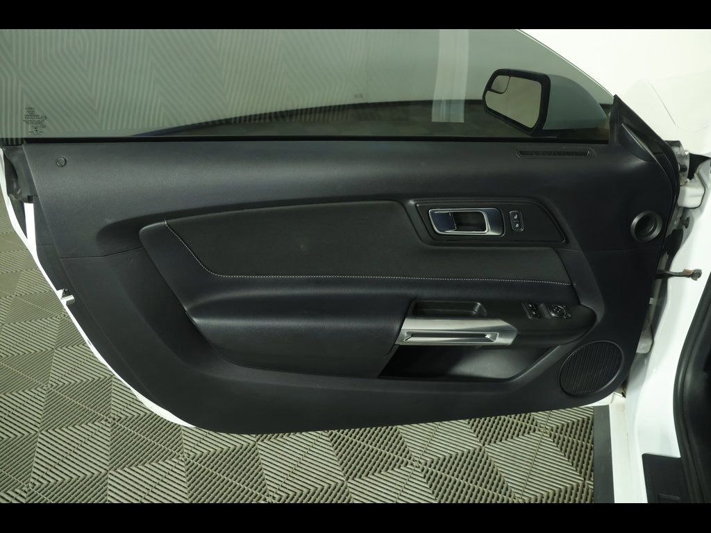 Used 2018 Ford Mustang GT RWD image 11