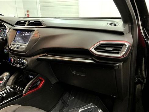 Used 2023 Chevrolet TrailBlazer RS FWD image 18
