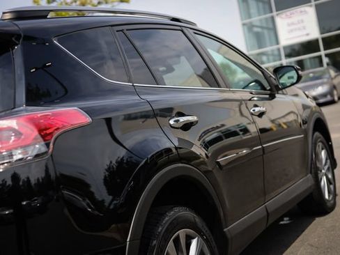 Used 2018 Toyota RAV4 Limited w/ Advanced Technology Package AWD/4WD image 13