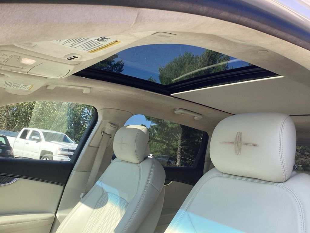 Used 2019 Lincoln Nautilus Black Label AWD/4WD image 16