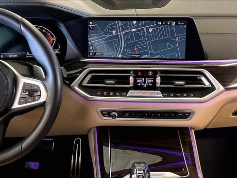 Used 2021 BMW X5 xDrive40i w/ M Sport Package image 6