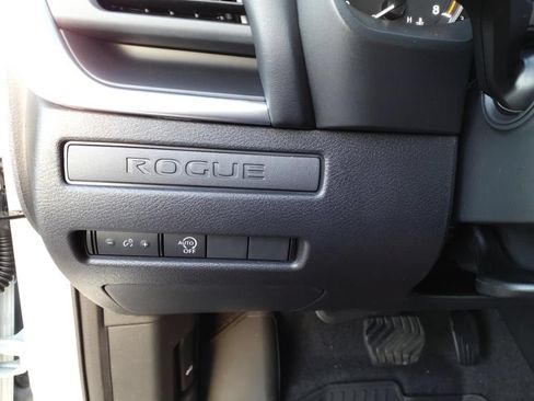 Certified 2023 Nissan Rogue S FWD image 16