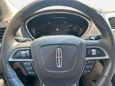 Certified 2020 Lincoln Nautilus Reserve AWD/4WD image 17