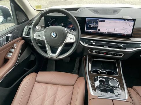 Used 2026 BMW X7 xDrive40i w/ Premium Package AWD/4WD image 10