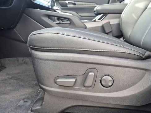 New 2025 Kia Telluride EX w/ EX Captain's Chair Package image 12