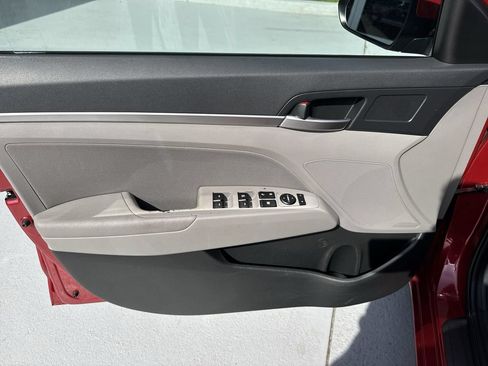 Used 2019 Hyundai Elantra SEL FWD image 37
