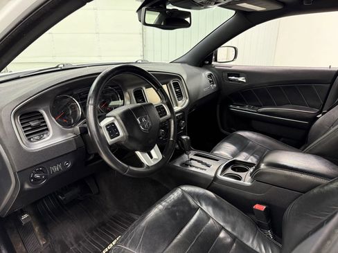 Used 2011 Dodge Charger R/T image 12