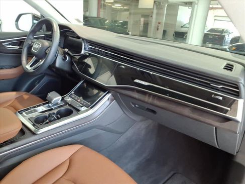 Used 2023 Audi Q8 Premium Plus w/ Premium Plus Package image 22