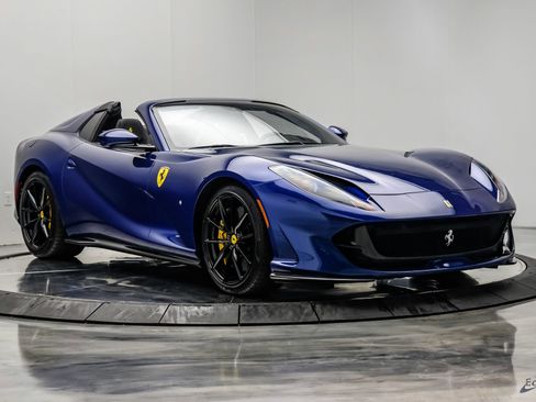 Used 2023 Ferrari 812 GTS RWD image 30