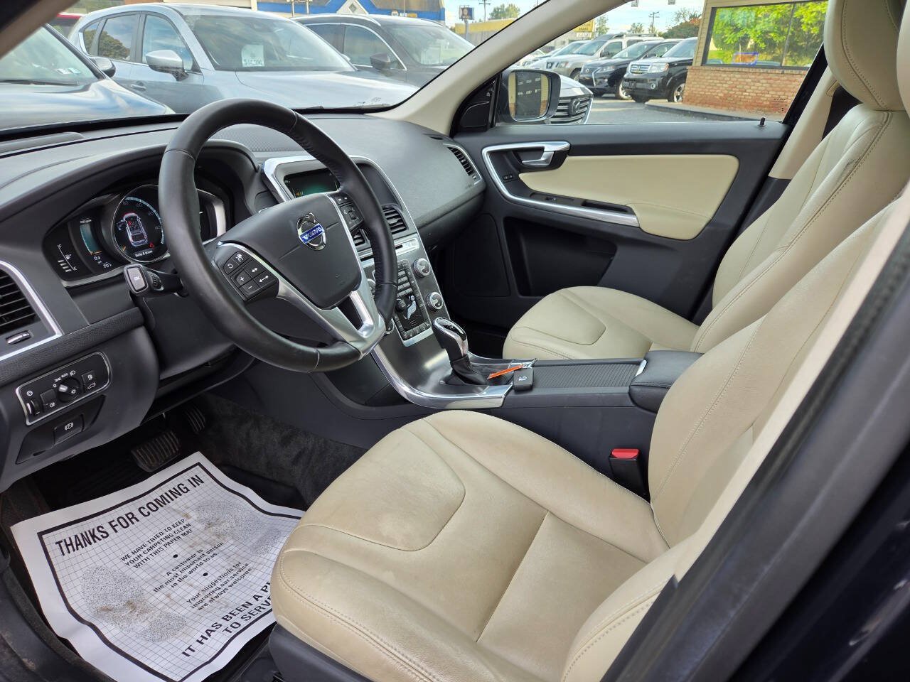 Used 2016 Volvo XC60 T6 Platinum w/ Climate Package AWD/4WD image 10