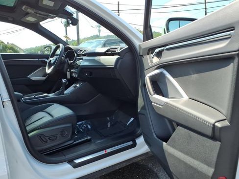 Used 2025 Audi Q3 2.0T Premium AWD/4WD image 13