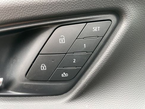 New 2026 Chevrolet Equinox ACTIV image 4