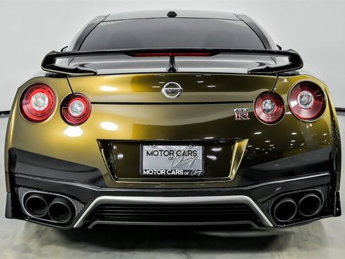 Used 2020 Nissan GT-R Premium AWD/4WD image 11