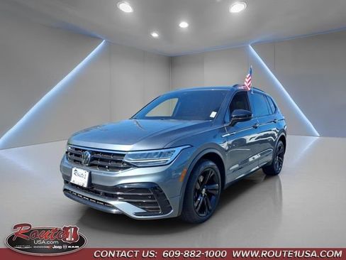 Used 2023 Volkswagen Tiguan SE R-Line FWD image 8