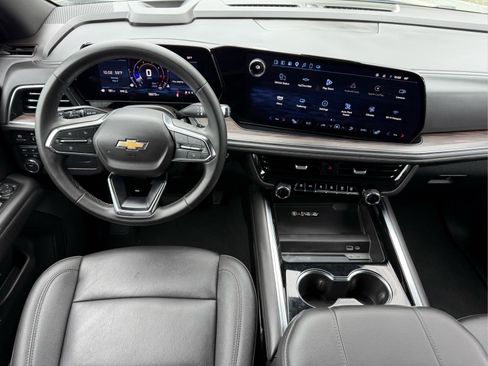 Used 2025 Chevrolet Tahoe LT AWD/4WD image 20