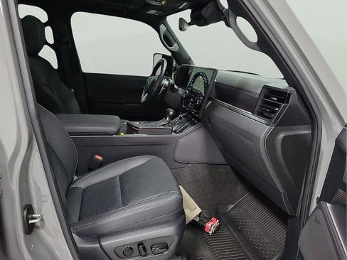 Used 2024 Lexus GX 550 w/ Accessory Package (2T) image 15