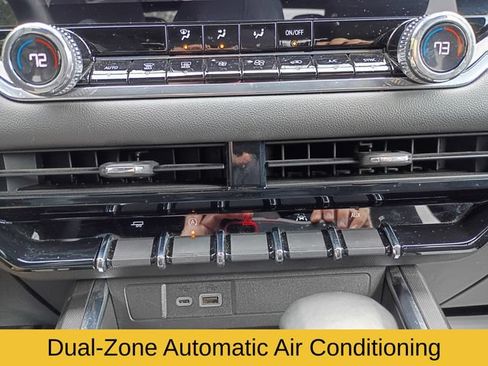 Used 2024 GMC Canyon Elevation w/ Convenience Package RWD image 17