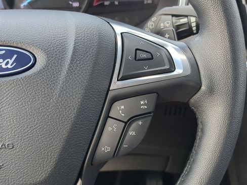 Used 2017 Ford Edge Titanium w/ Equipment Group 302A AWD/4WD image 21