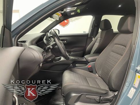 Used 2025 Honda HR-V Sport image 11