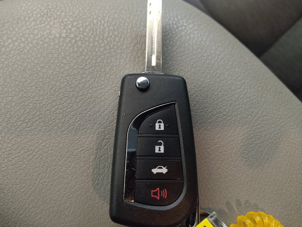 Used 2021 Toyota Camry LE FWD image 32