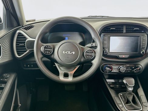 Used 2024 Kia Soul LX w/ Option Group 015 image 17