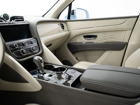 Certified 2023 Bentley Bentayga Extended Wheelbase AWD/4WD image 30