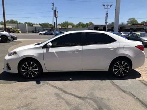 Used 2018 Toyota Corolla SE w/ Carpet Mat Package (TMS) FWD image 5