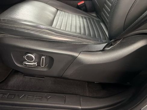 Used 2021 Land Rover Discovery Sport SE image 10