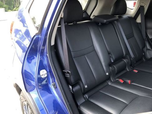 Used 2018 Nissan Rogue SL FWD image 17