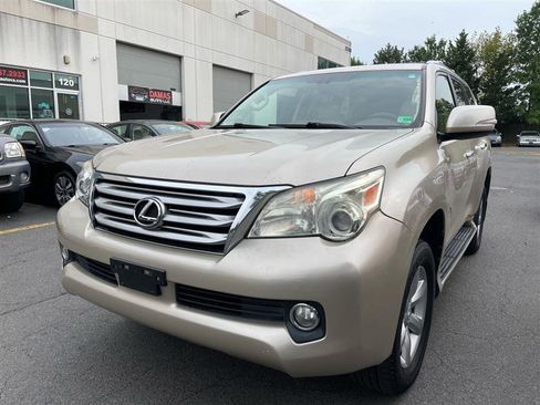 Used 2011 Lexus GX 460 image 2
