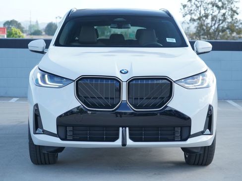 New 2026 BMW X3 xDrive30 w/ Premium Package image 2