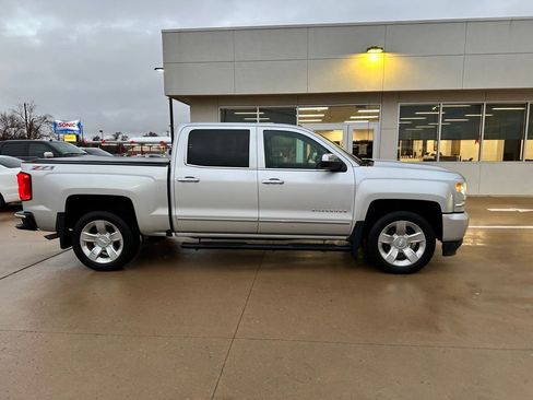 Used 2017 Chevrolet Silverado 1500 LTZ Z71 w/ LTZ Plus Package image 2