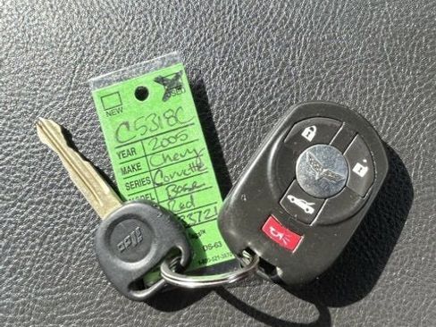 Used 2005 Chevrolet Corvette Convertible w/ Preferred Equipment Group image 13
