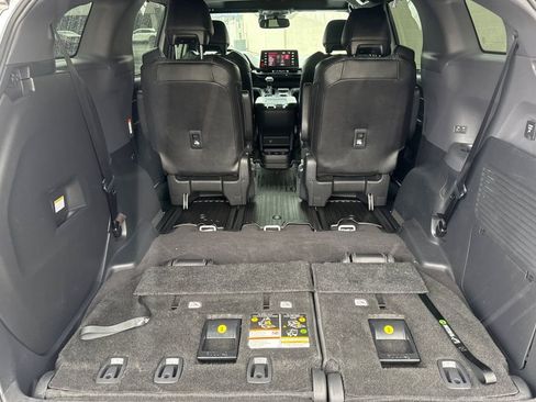 Used 2023 Toyota Sienna XSE w/ Protection Package (TMS) image 16