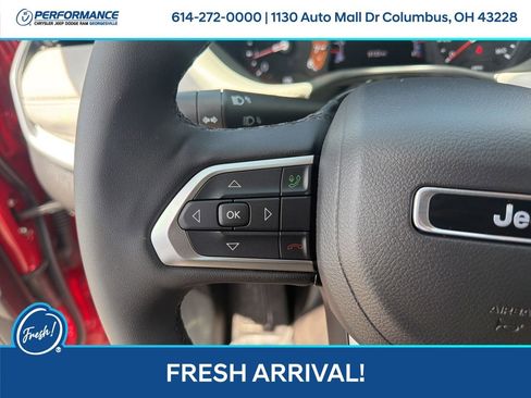 Used 2025 Jeep Compass Limited AWD/4WD image 21